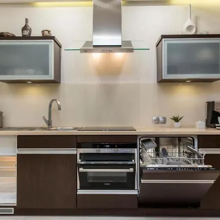 Prestige Z Widokiem Na Gory W Centrum Appartamento *