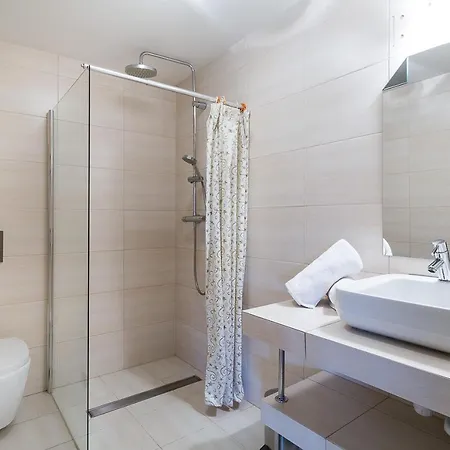 Apartament Prestige Z Widokiem Na Gory W Centrum Cytryn