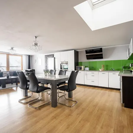 Prestige Z Widokiem Na Gory W Centrum *